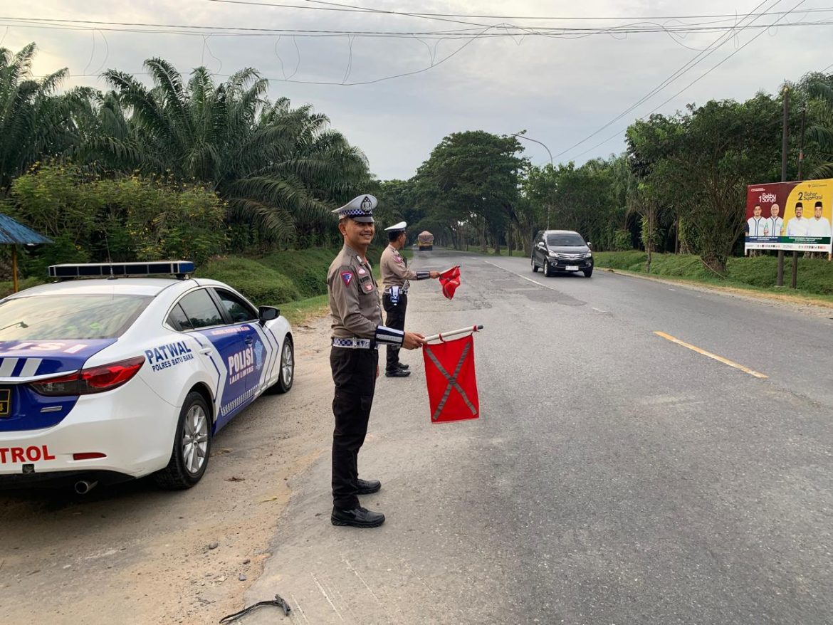 Sat Lantas Polres Batu Bara Laksanakan Patroli Kibas Bendera dan Live Report