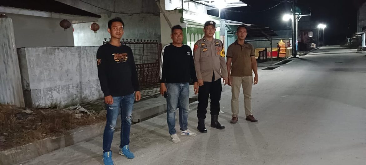 Personil Polsek Medang Deras Susuri Jalanan Antispasi Kejahatan