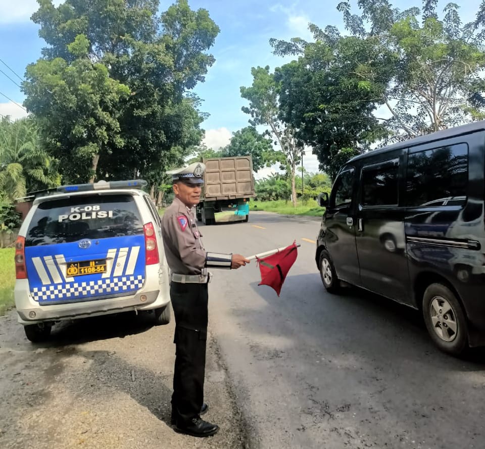 Sat Lantas Polres Batu Bara Patroli Kibas Bendera Disejumlah Lokasi