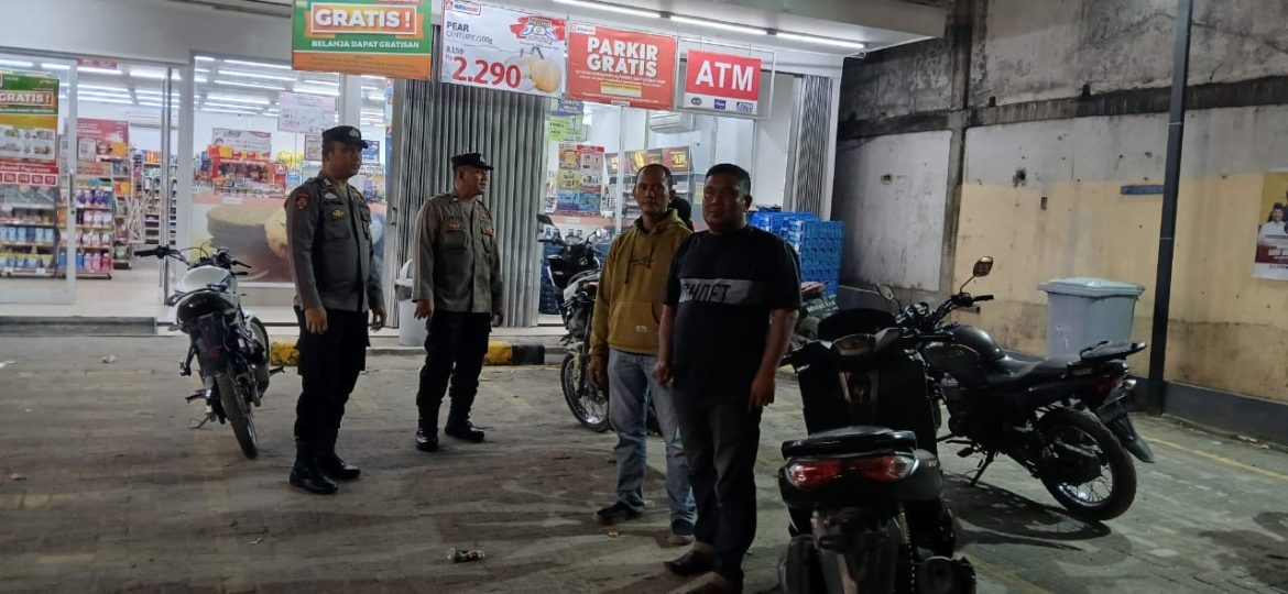 Pastikan Kondusifitas Kamtibmas, Personil Polsek Medang Deras Patroli Susuri Jalanan