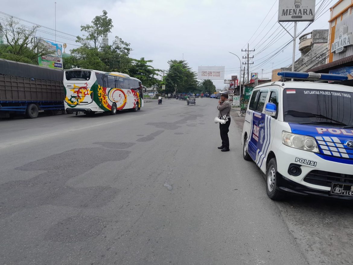 Edukasi Tertib Berlalulintas, Sat Lantas Polres Tebing Tinggi Penerangan Keliling