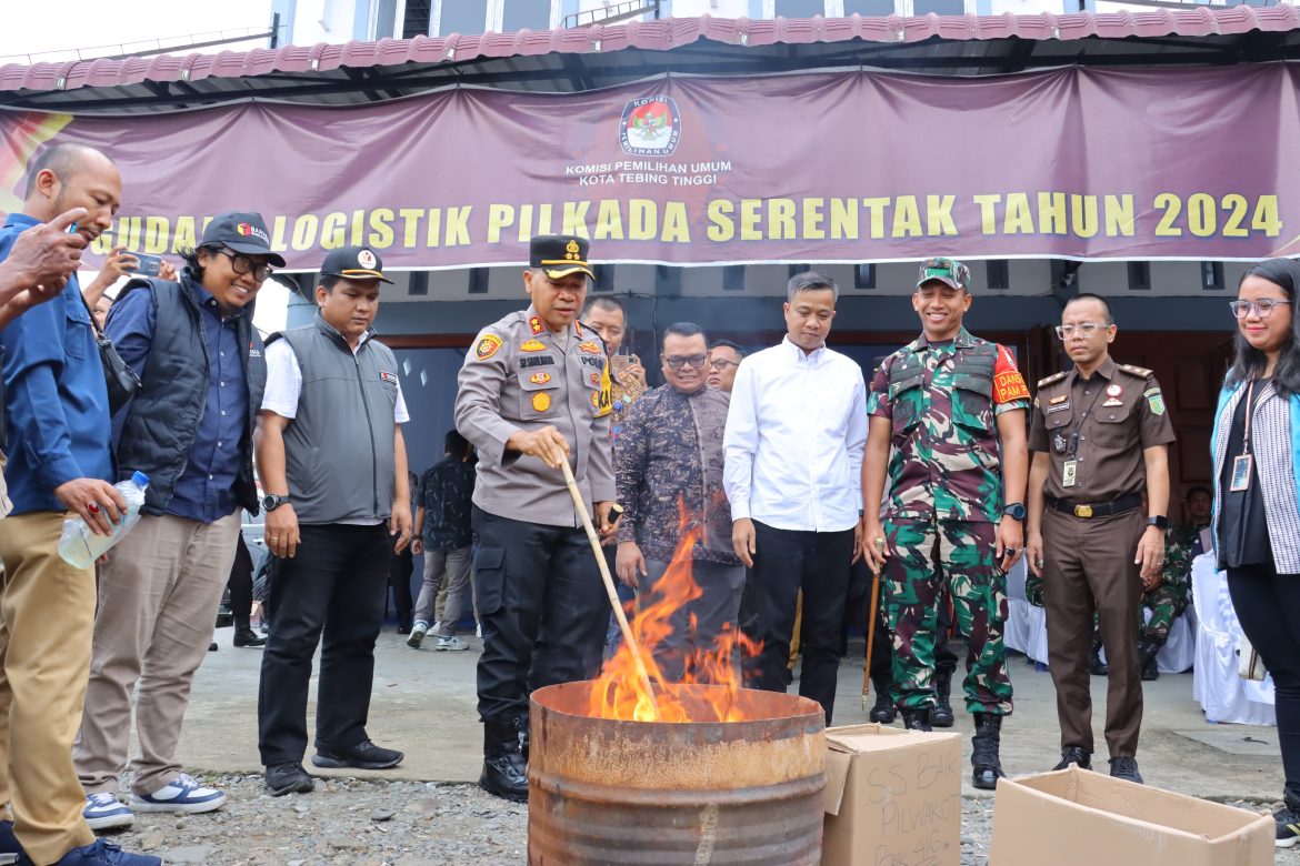 Kapolres Tebing Tinggi Hadiri Pemusnahan Surat Suara Rusak dan Pelepasan Logistik Pilkada 2024