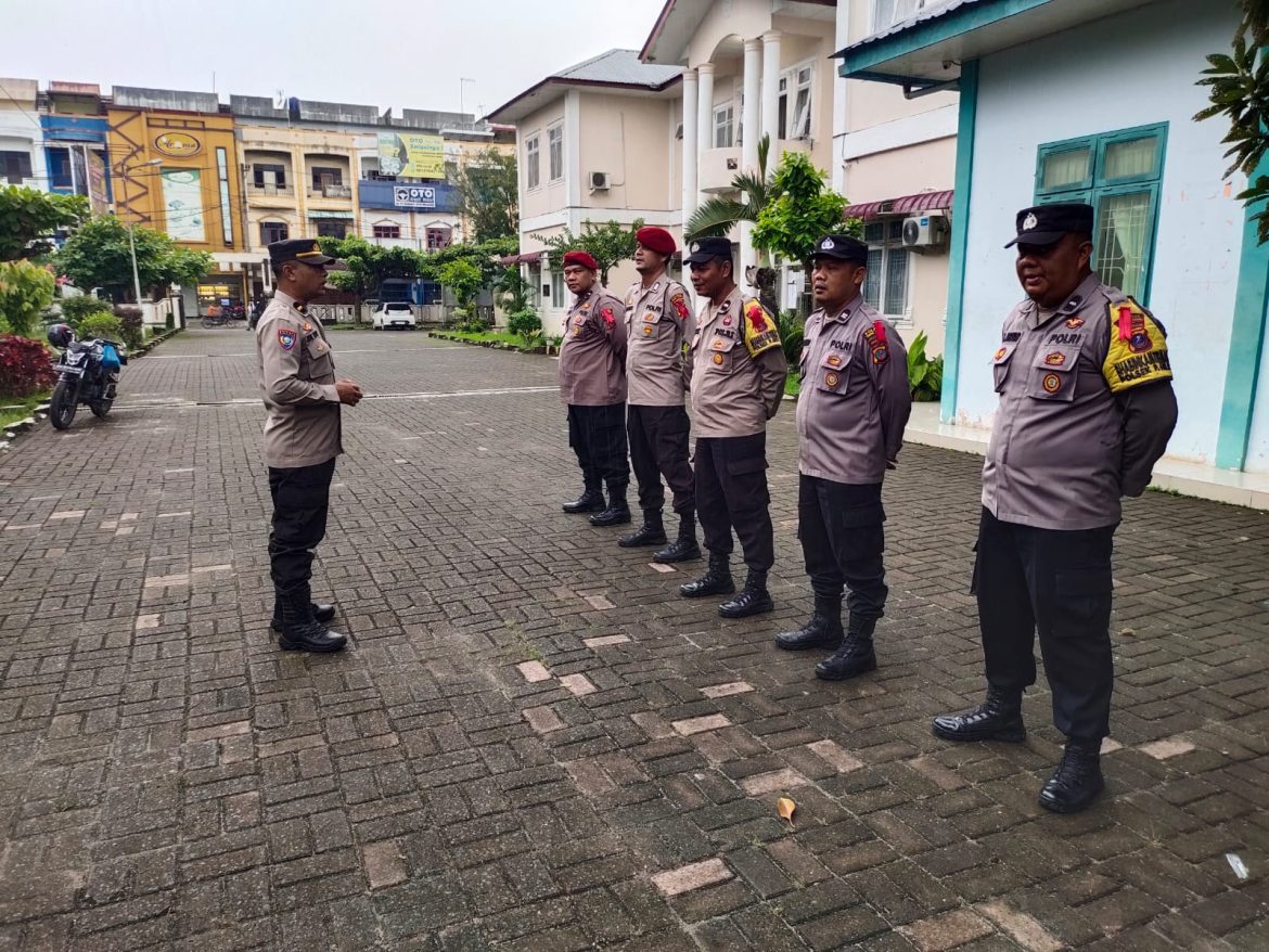 Polres Tebing Tinggi Pengamanan Logistik Pilkada di Kecamatan Tebing Tinggi Kota