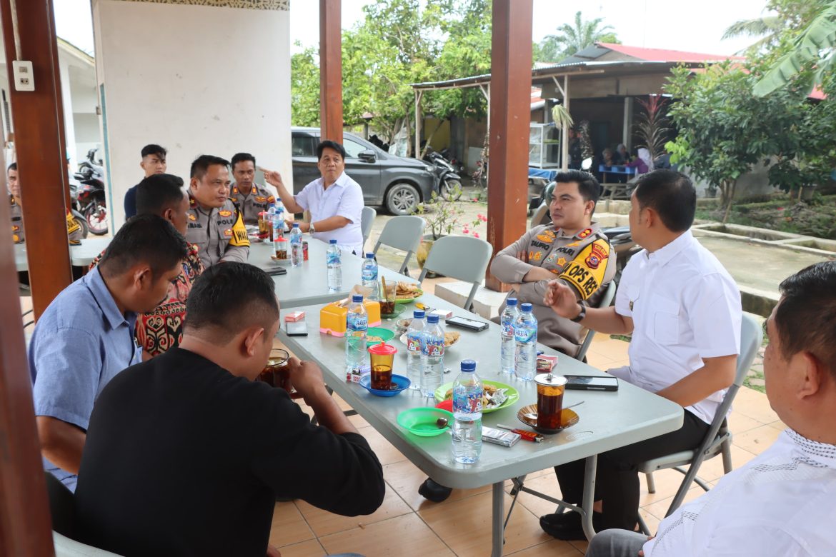 Kapolres Batu Bara bersama Pj. Bupati Monitoring Penghitungan dan Pendistribusian Kotak Suara