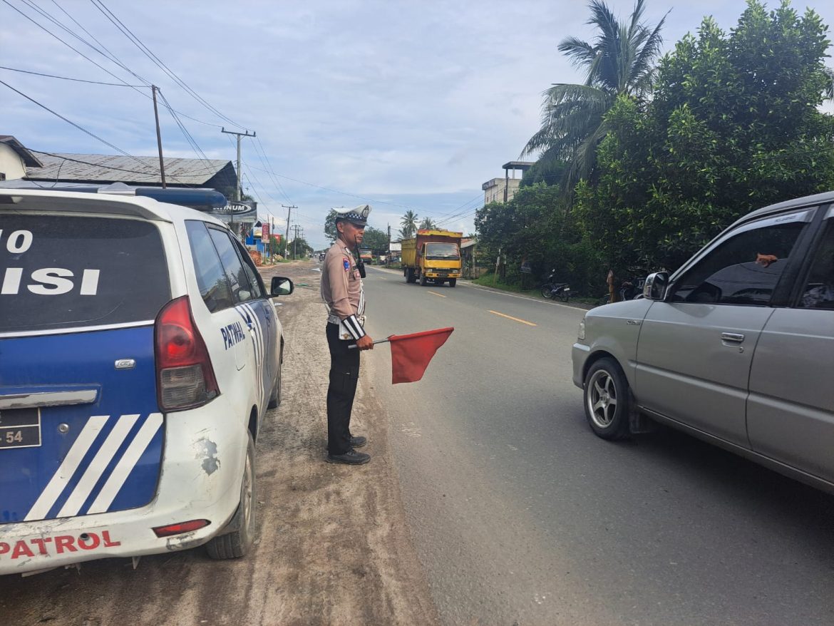 Sat Lantas Polres Batu Bara Laksanakan Patroli Kibas Bendera