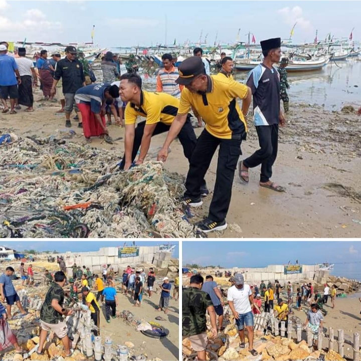 Jum at Barokah Polsek Ketapang Bersama Forkopincam Gelar Giat Bersih Bersih Pantai di Bantu Masyarakat