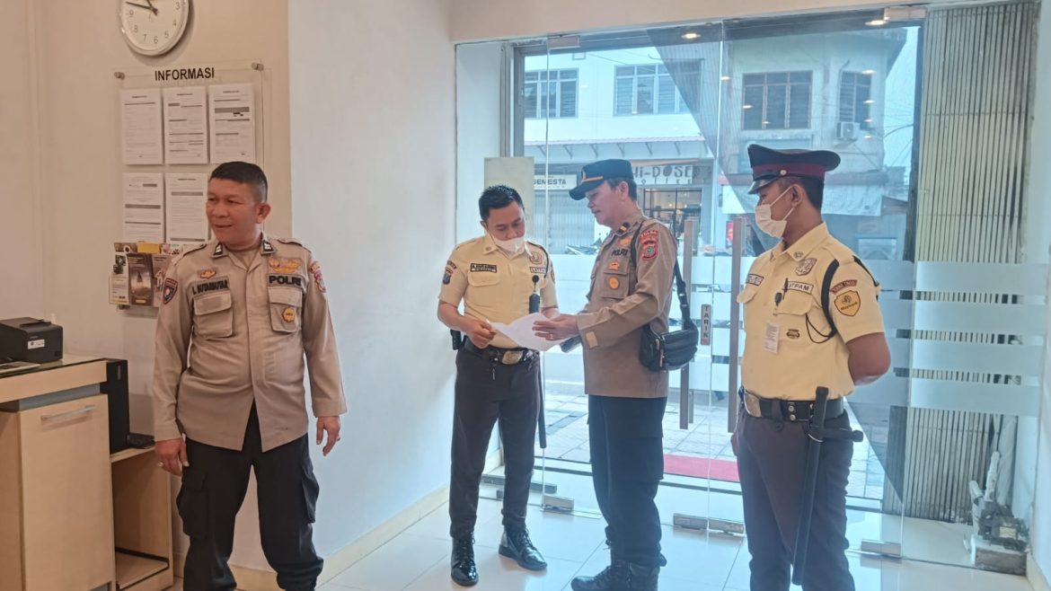 Polres Tebing Tinggi Kawal Pengiriman Logistik ke KPU Provinsi Sumut