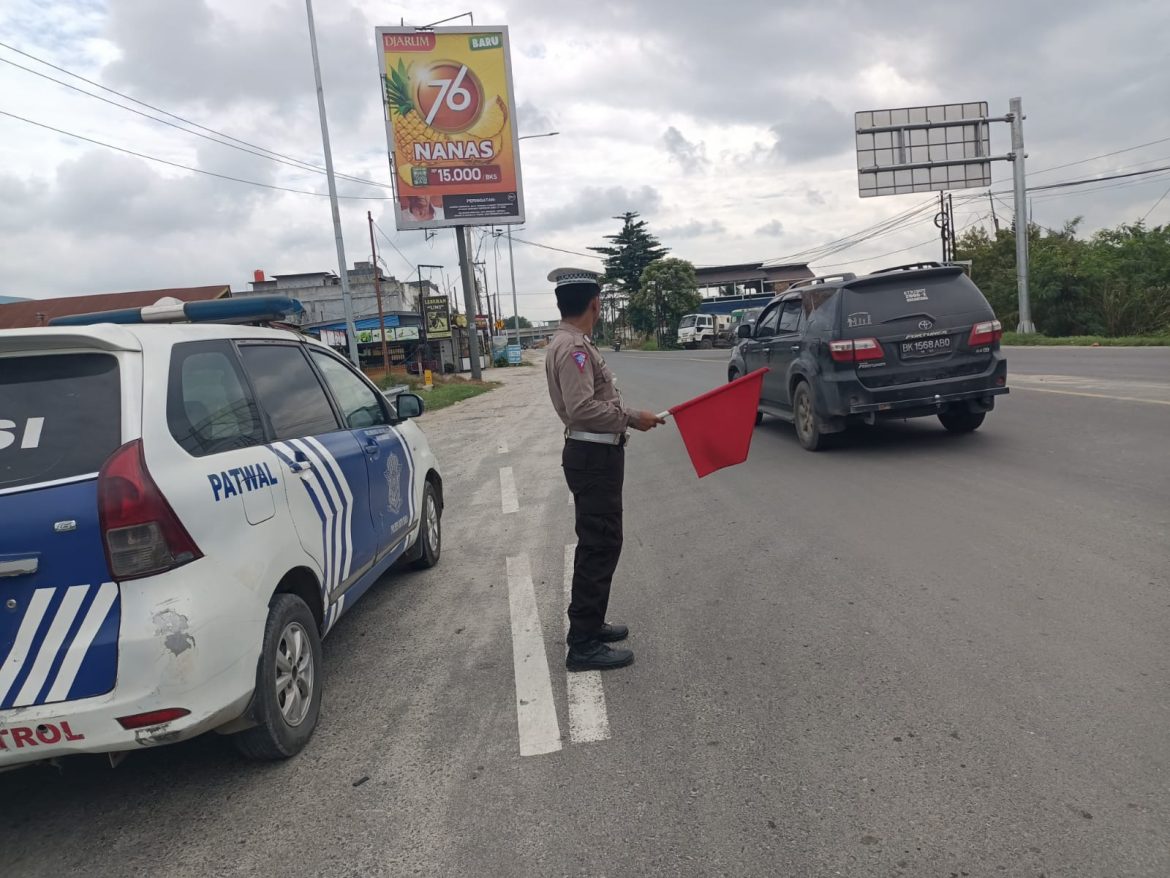 Sat Lantas Polres Batu Bara Laksanakan Patroli Kibas Bendera