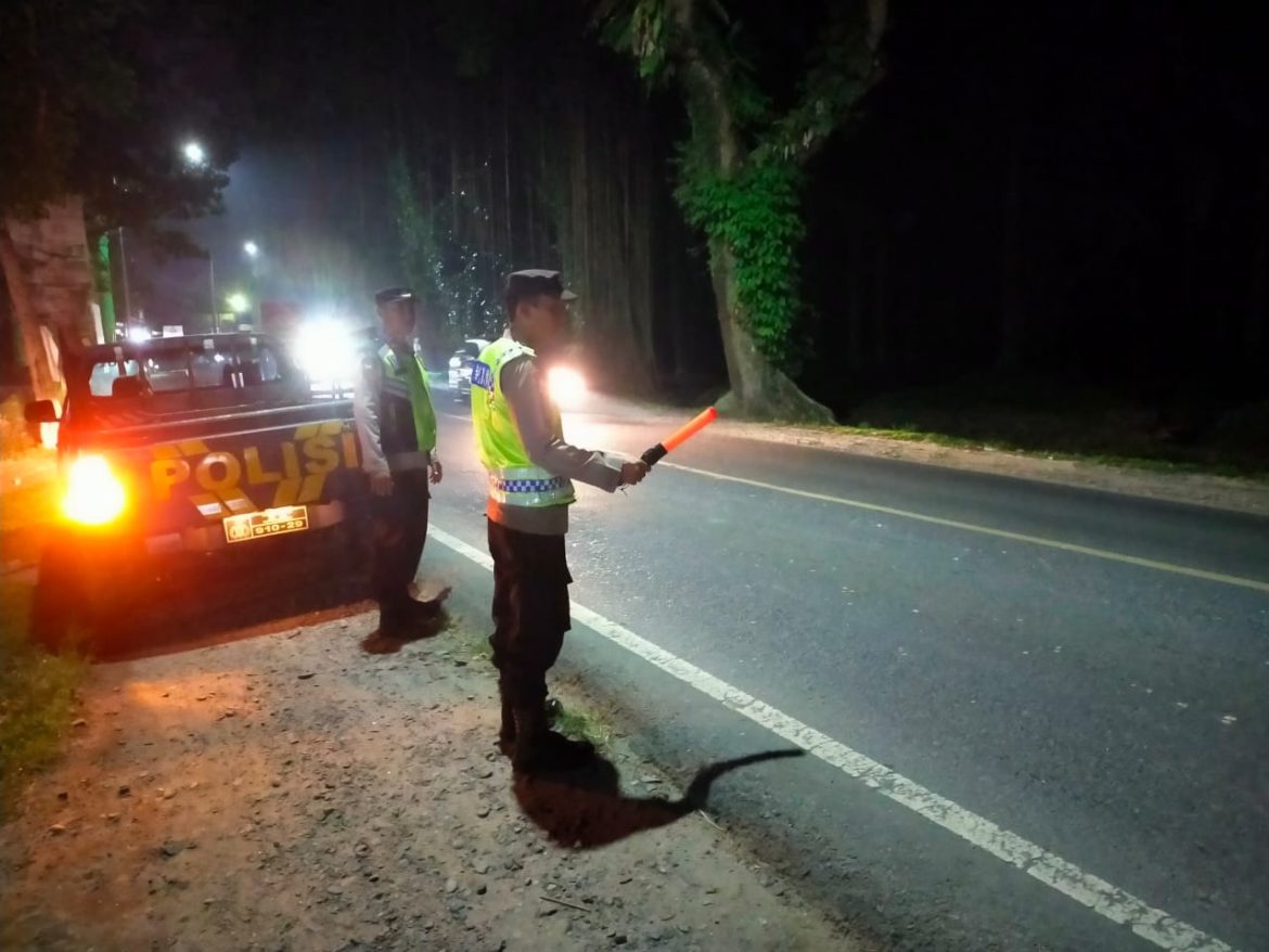 Polres Tebing Tinggi Ciptakan Situasi Kondusif Melalui Patroli Blue Light