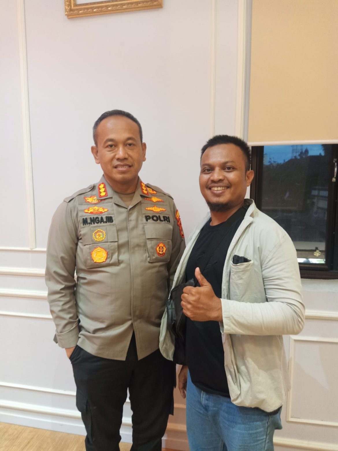 Aswar Mengucapkan Selamat HUT ke-53 Tahun Pada Bpk Kapolrestabes Makassar, Kombes Pol Dr. Mokhammad Ngajib, S.I.K., M.H.,