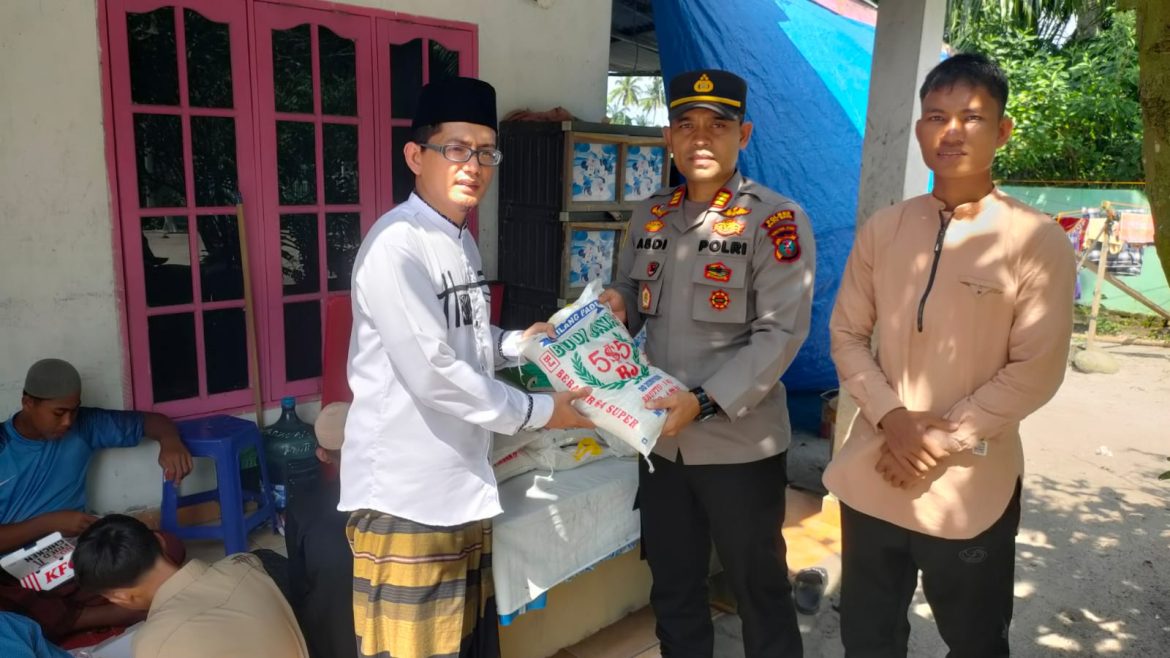 Jumat Berkah, Kapolsek Medang Deras AKP Abdi Tansar, S.H, M.H Sambang Panti Asuhan ART Thohiriyah