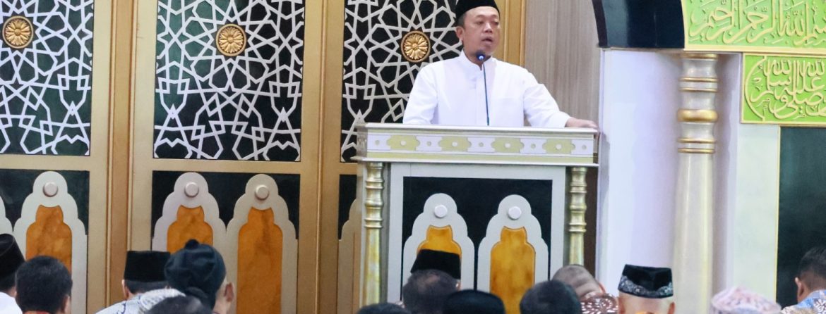 Menteri Nusron Isi Khotbah dan Jadi Imam Salat Jumat di Masjid Ar-Ridha Kanwil BPN Provinsi Jateng