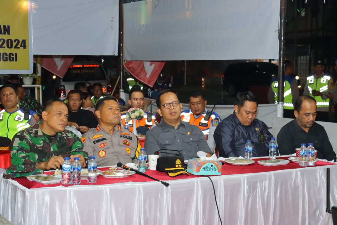 Kapolres Tebing Tinggi Zoom Meeting Pemantauan Kamtibmas Malam Tahun Baru 2025 Bersama Kapolri