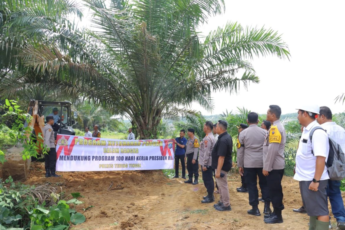 Dukung Program Asta Cita, Kapolres Tebing Tinggi Tinjau Lahan Ketahanan Pangan