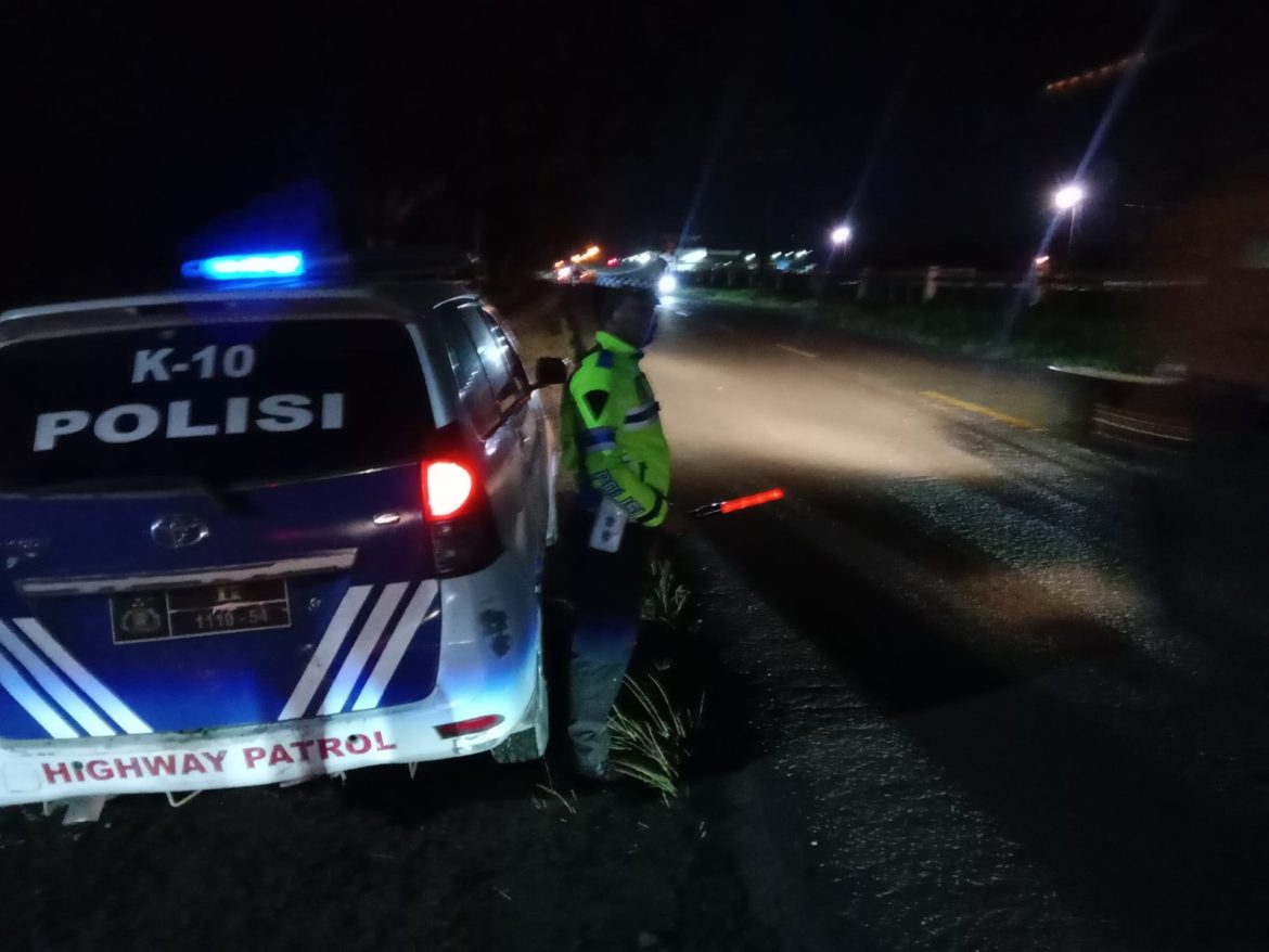 Sat Lantas Polres Batu Bara Laksanakan Patroli Blue Light