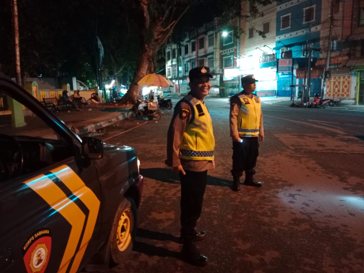 Polsek Padang Hilir Gencarkan Patroli Blue Light Antisipasi Kejahatan Jalanan