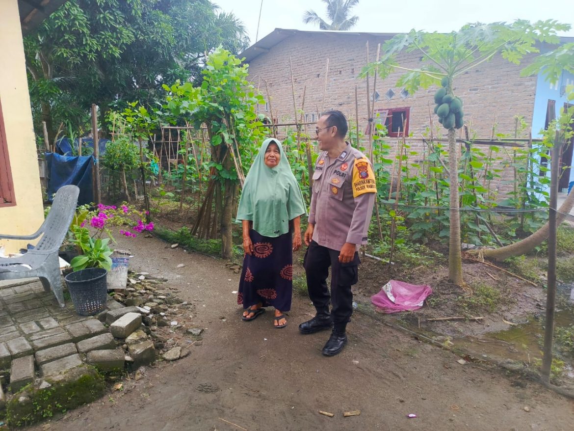 Bhabinkamtibmas Polsek Rambutan Sambangi Warga Untuk Edukasi Ketahanan Pangan dan Kamtibmas