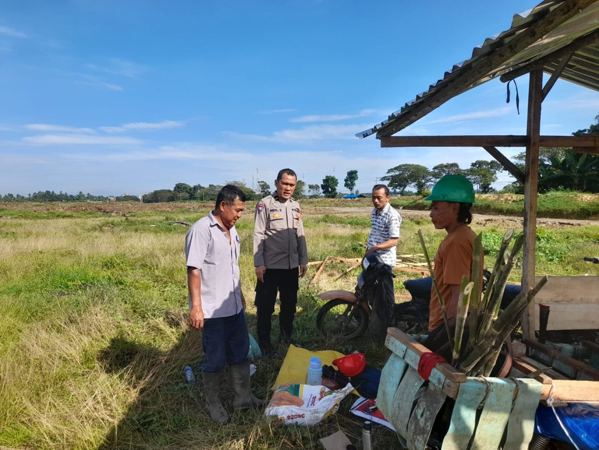 Personil Polsek Lima Puluh Koordinasi dan Pengecekan Lahan Ketapang