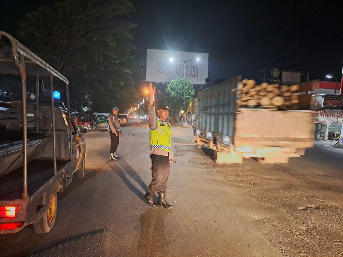 Antisipasi Kemacetan, Polsek Rambutan Laksanakan Patroli Blue Light