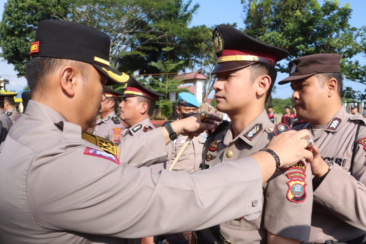 Kapolres Simalungun Pimpin Sertijab, Lima Pejabat Utama Dilantik di Awal 2025