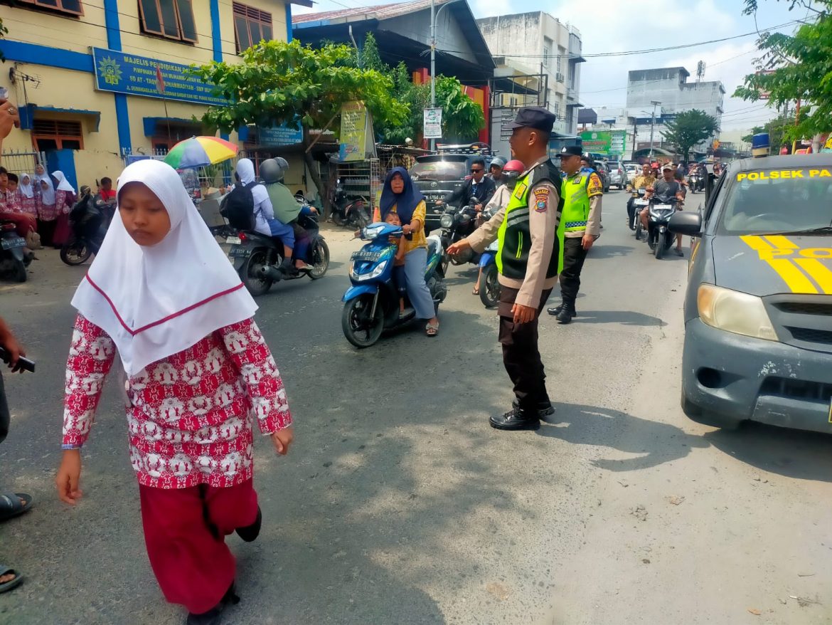 Antisipasi Kemacetan dan Kejahatan Jalanan, Polsek Padang Hulu Patroli Dialogis