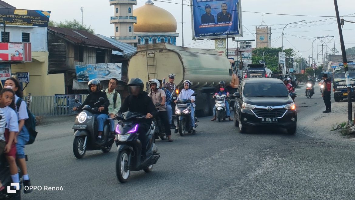 Sat lantas Polres Batu Bara Giat Strong Point Pos Padat Pagi