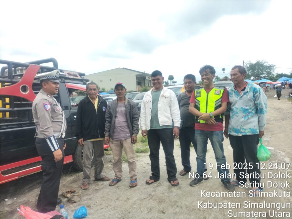 Sat Lantas Polres Simalungun Gelar Penyuluhan Lalu Lintas di Pasar Sayur Saribu Dolok