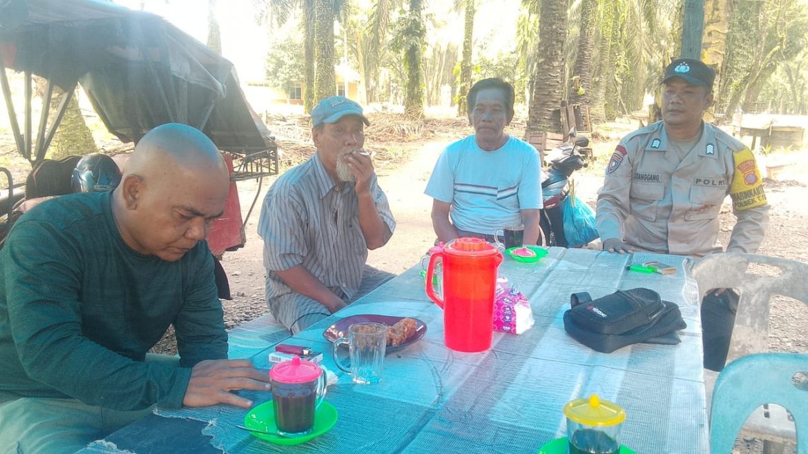 Bhabinkamtibmas Polsek Tebing Tinggi Laksanakan Sambang di Desa Kedai Damar