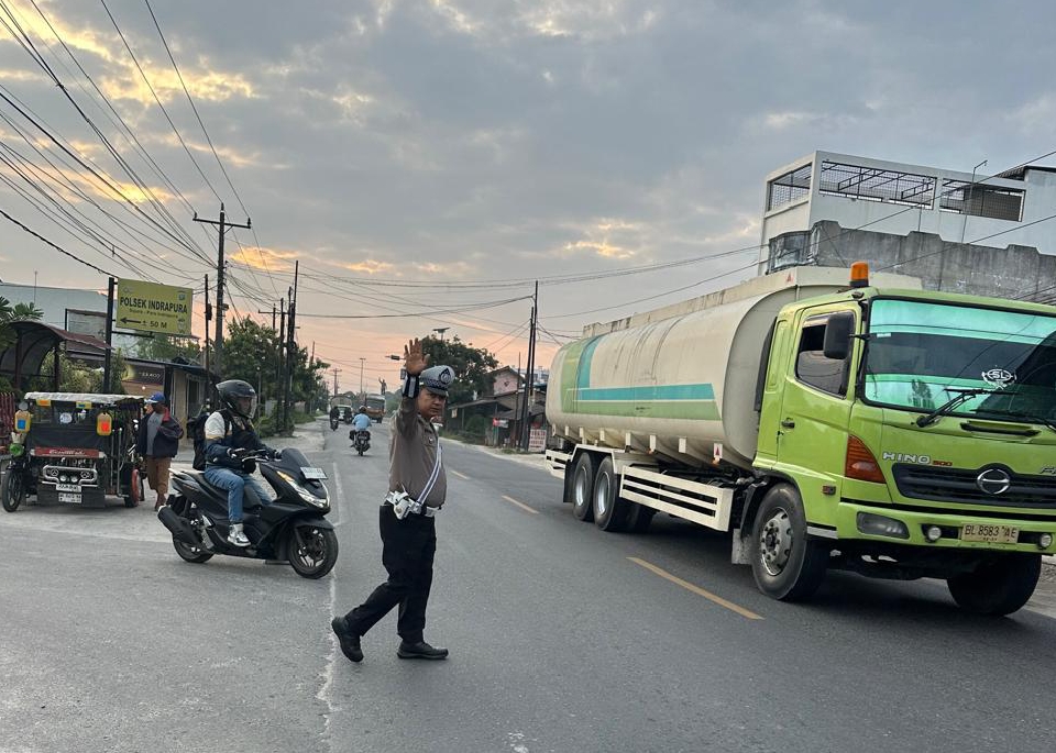Cipta Kamseltibcar Lantas, Sat Lantas Polres Batu Bara Gatur Lalin Disejumlah Lokasi