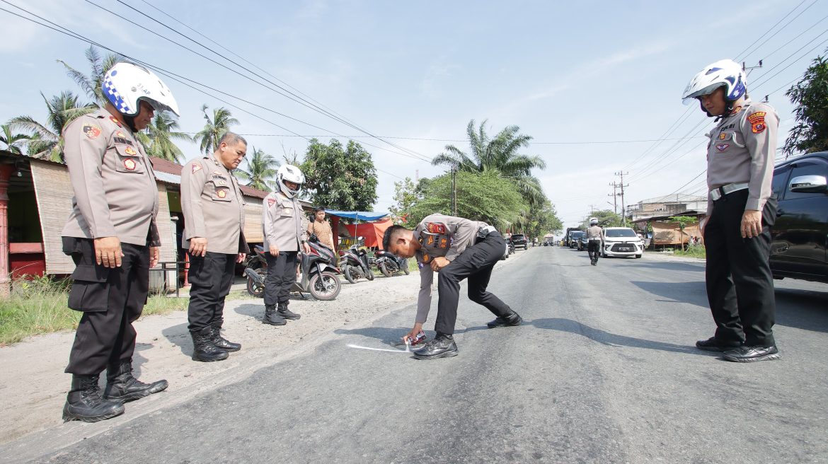 Jelang Ops Ketupat 2025, Kapolres Sergai Cek Jalan Berlubang