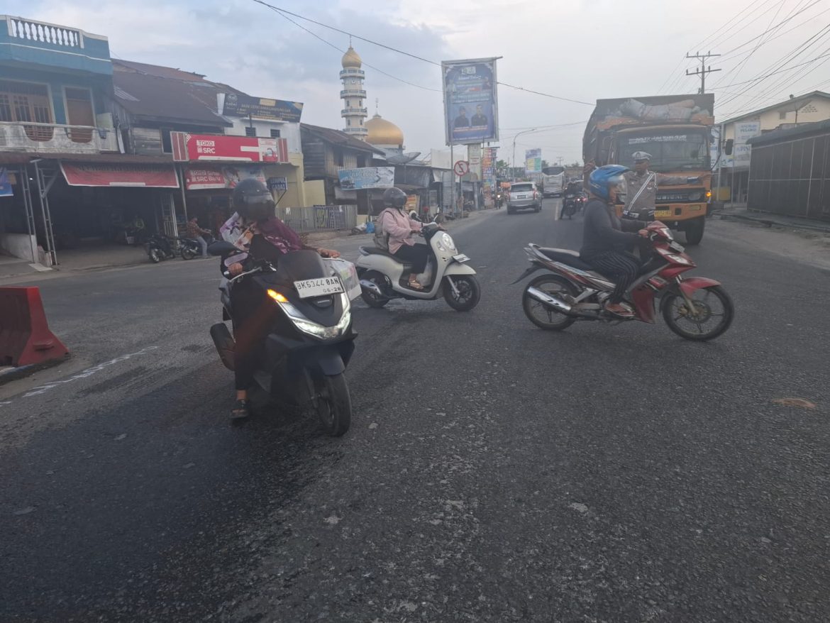 Sat Lantas Polres Batu Bara Gatur Lalin, Pastikan Aman dan Lancar