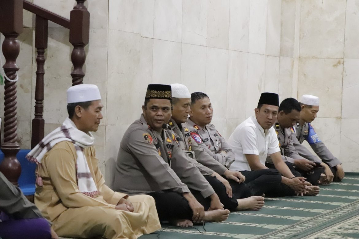 Safari Ramadhan Polres Sergai Diwarnai Shalat Subuh Berjama’ah dan Tausiah Singkat