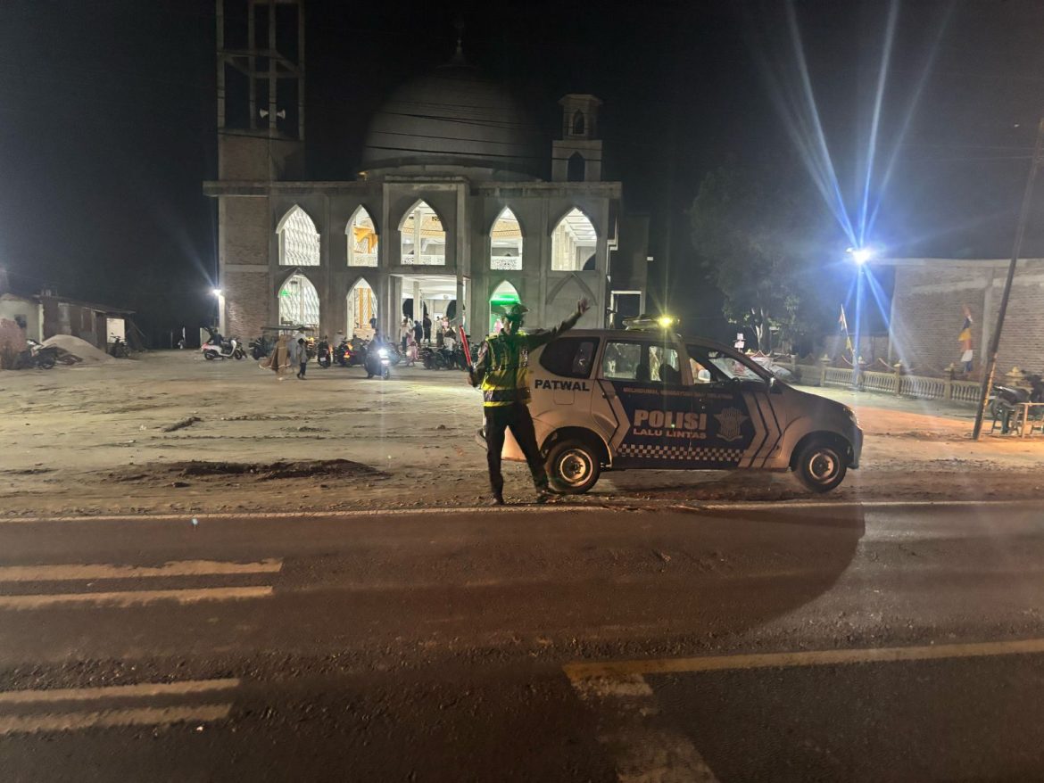 Sat Lantas Polres Batu Bara Laksanakan Patroli Blue Light