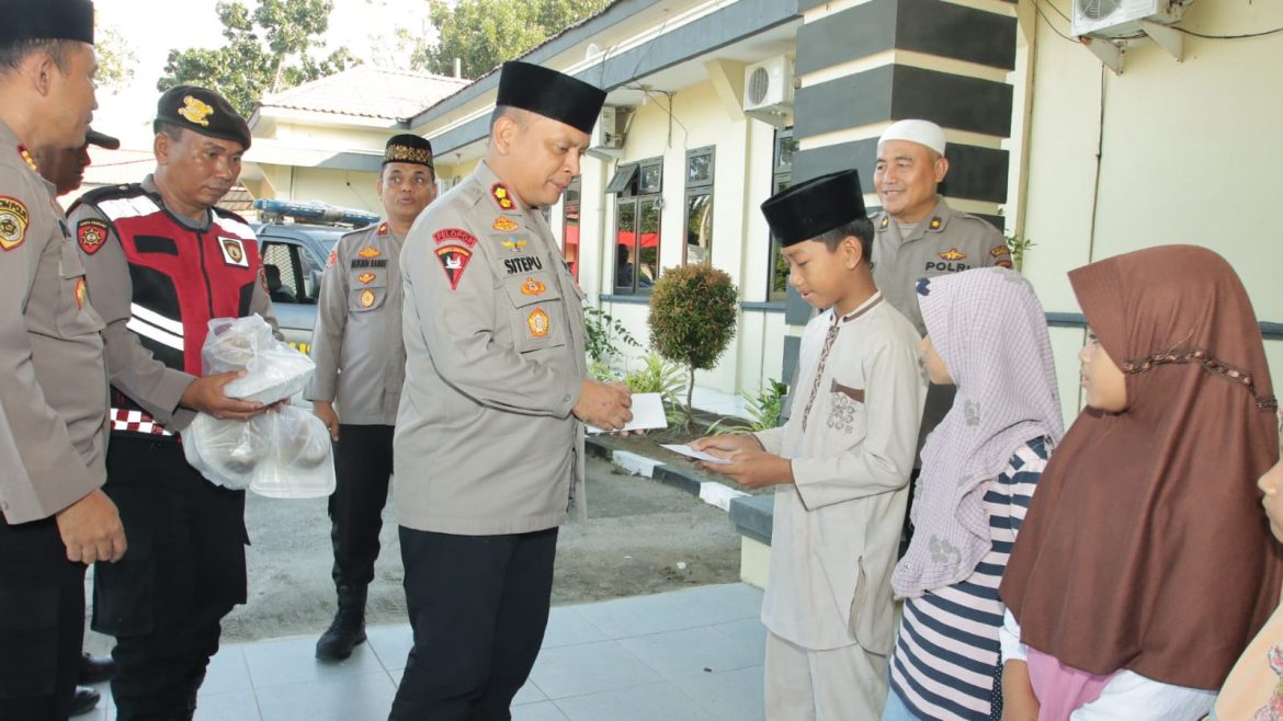 Terus Tabur Kebaikan, Kapolres Sergai Rutin Santuni Anak Yatim dan Berbagi 200 Paket Takjil