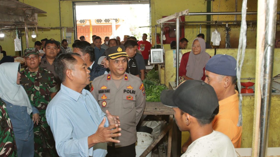 Jelang Idul Fitri 1446 H, Kapolres Sergai bersama Forkopimda Sidak Pasar Rakyat