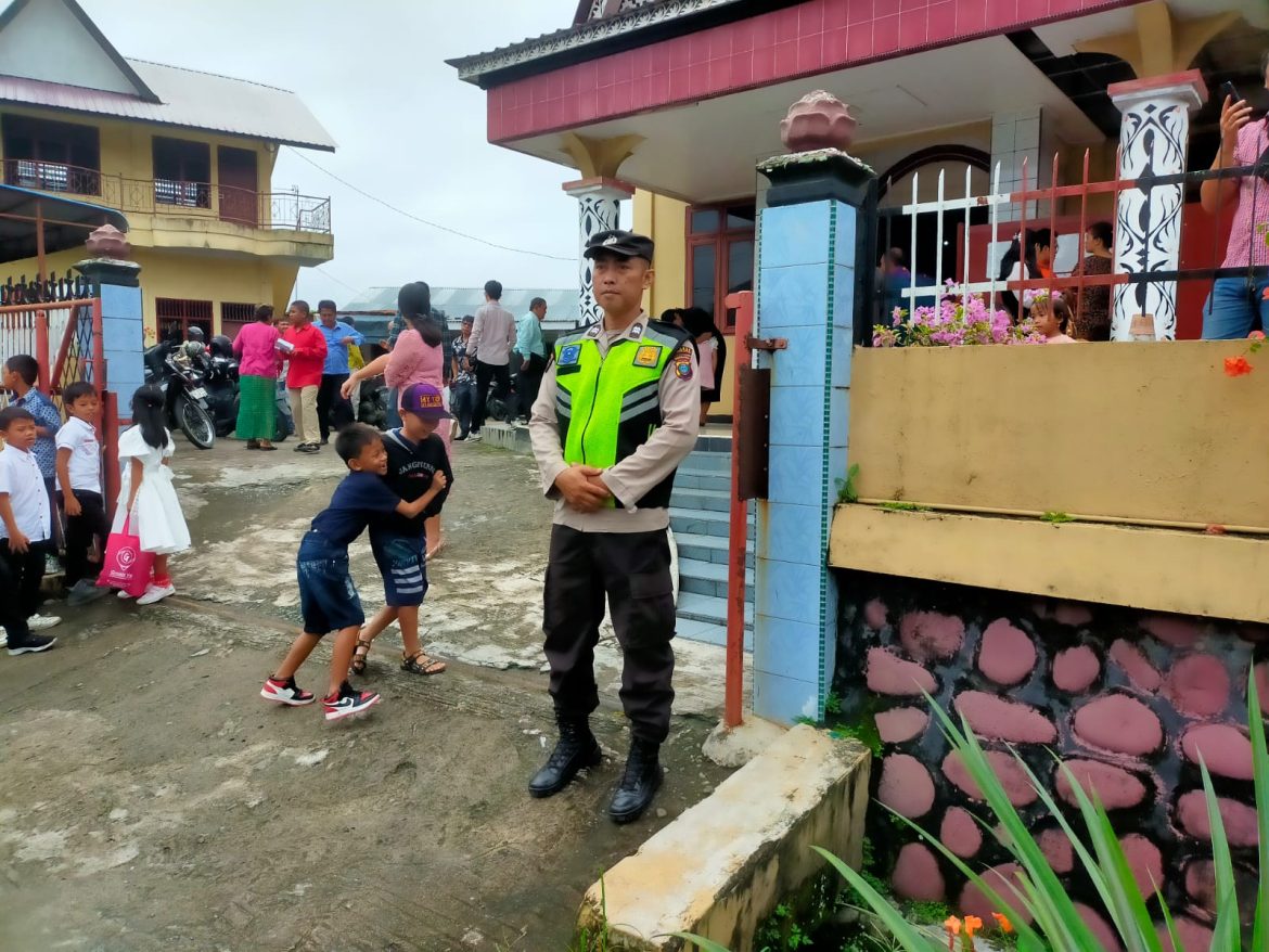 Polres Tebing Tinggi Pengamanan Gereja, Pastikan Ibadah Minggu Berjalan Lancar