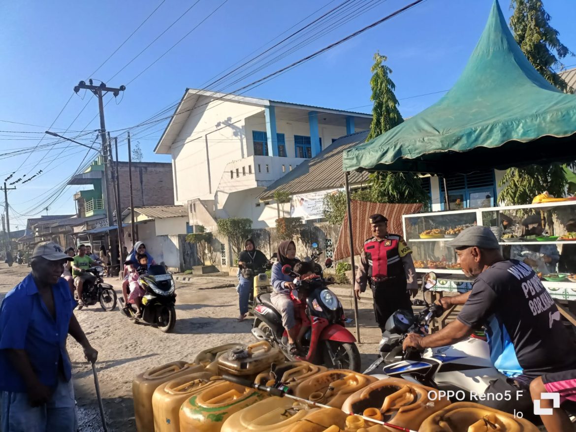 Polsek Medang Deras Pengamanan Pasar Tumpah