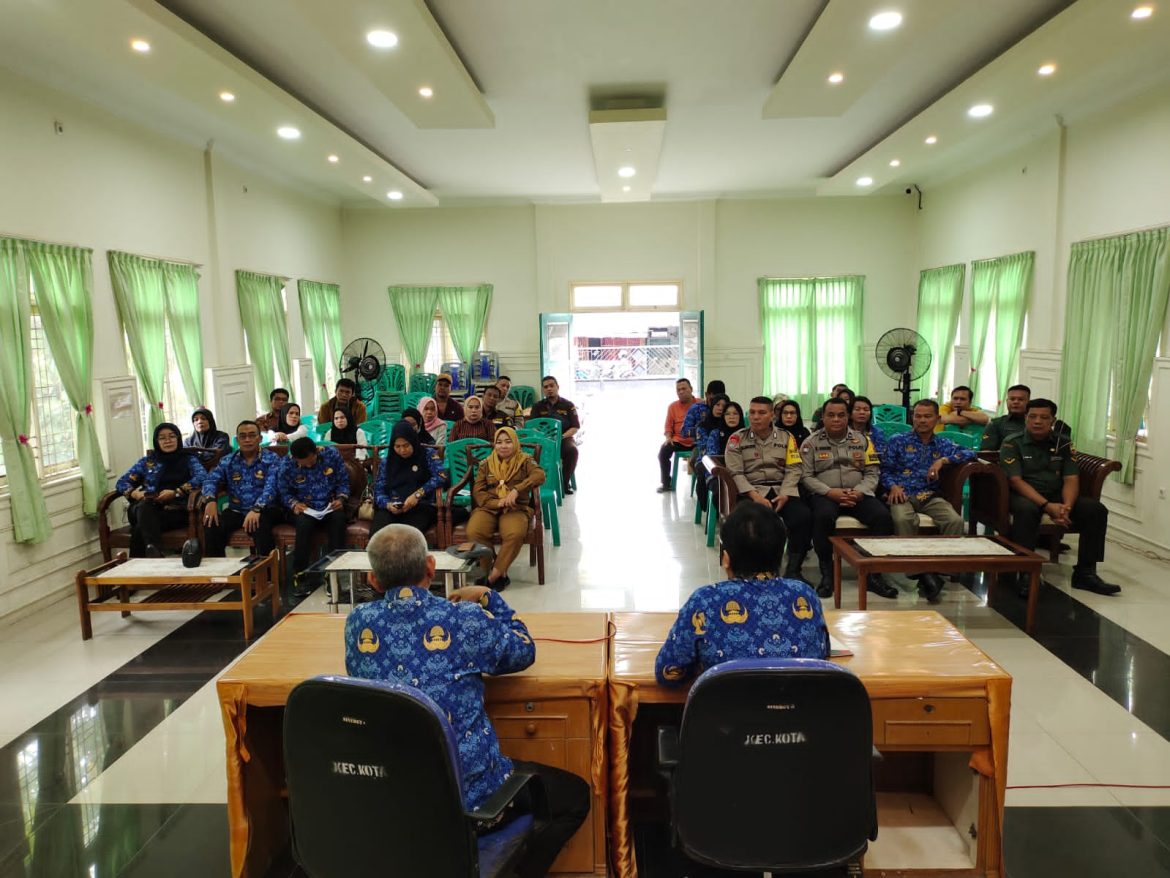 Bhabinkamtibmas Polsek Padang Hilir Hadiri Rakor Ketentraman dan Ketertiban Umum