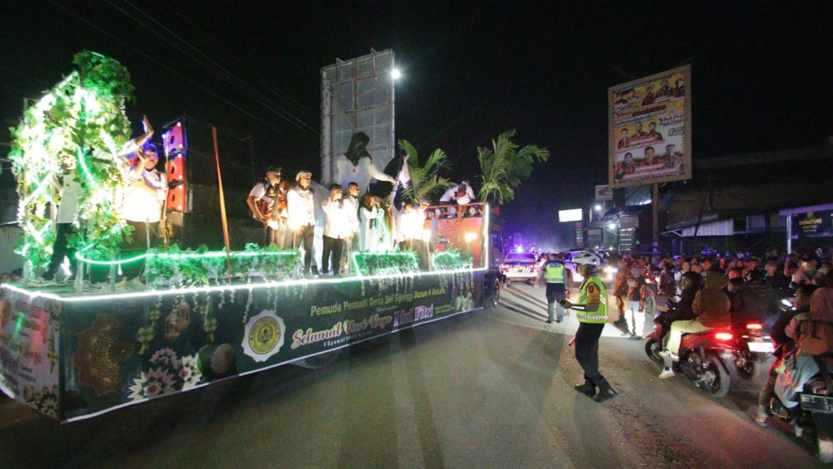Polres Sergai Pengamanan Pawai Mobil Hias dan Malam Takbiran Idul Fitri 1446 H