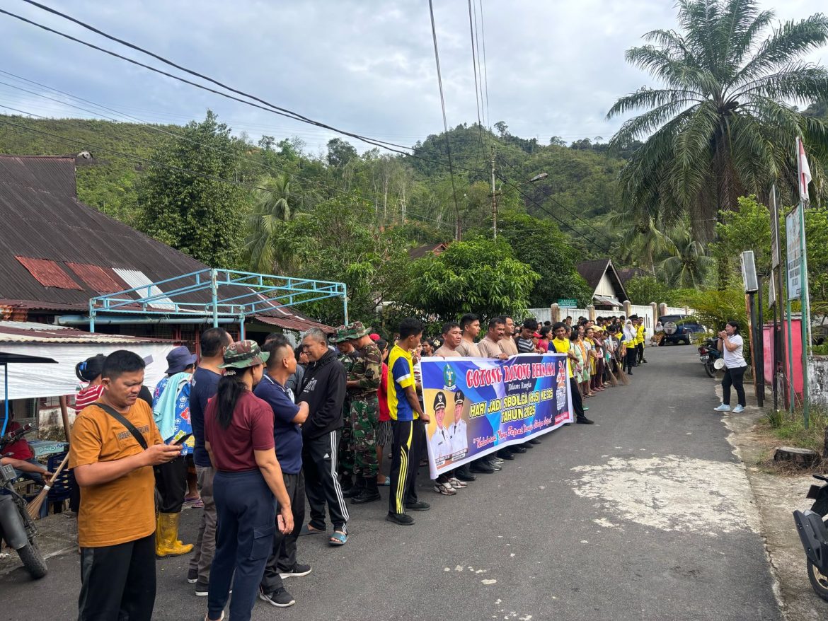 Hari Jadi Kota Sibolga Ke-325, Polri dan Instansi Terkait Laksanakan Gotong Royong