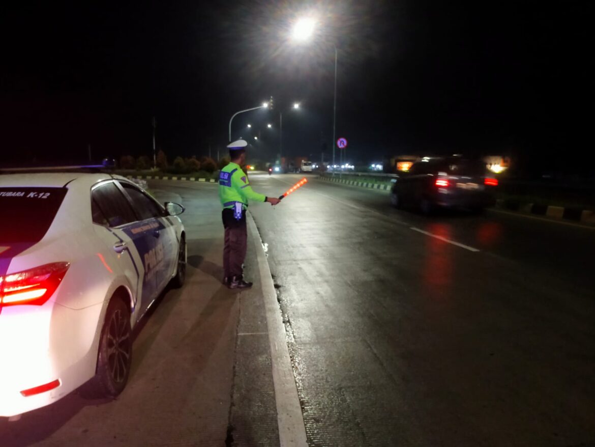Pastikan Kelancaran Arus Lalulintas, Sat Lantas Polres Batu Bara Laksanakan Patroli Blue Light