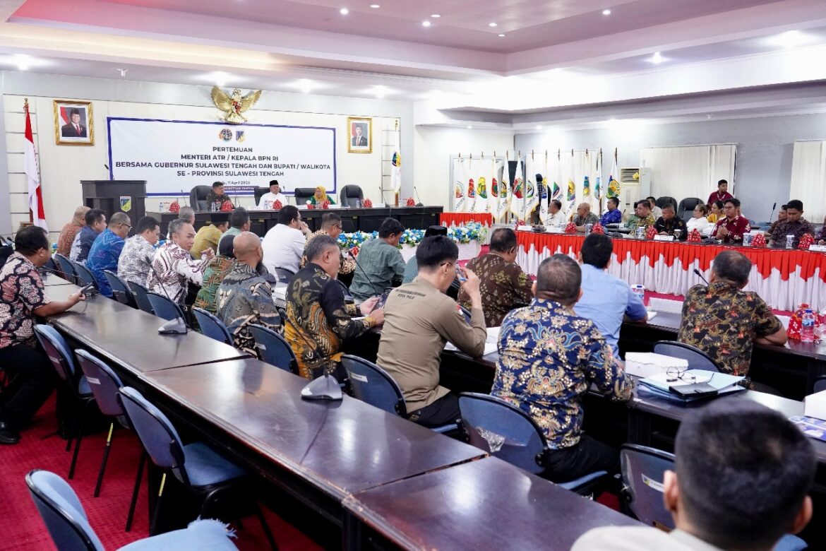 Beri Pengarahan Kepada Kepala Daerah Se-Provinsi Sulteng, Menteri Nusron Tekankan Pentingnya Peran Pemda Wujudkan Administrasi Pertanahan Modern