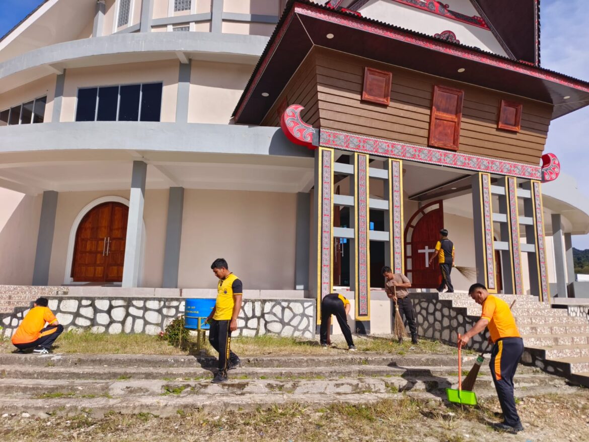 Sambut HUT Bhayangkara Ke-79 Polres Pakpak Bharat Dan Jajaran Gelar Bakti Sosial Religi