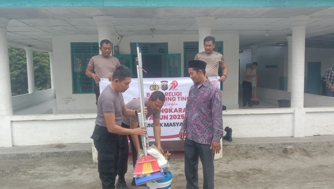 Sambut HUT Bhayangkara Ke-79, Polsek Tebing Tinggi Bakti Sosial dan Religi di Mushola Al-Hidayah
