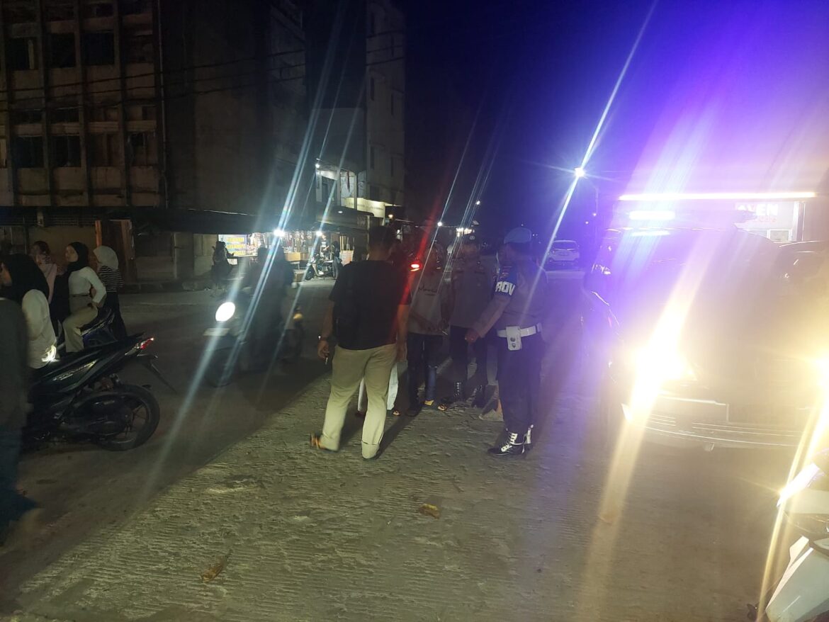 Sapa Warga Polsek Sibolga Sambas Patroli Dialogis Cegah Aksi Premanisme