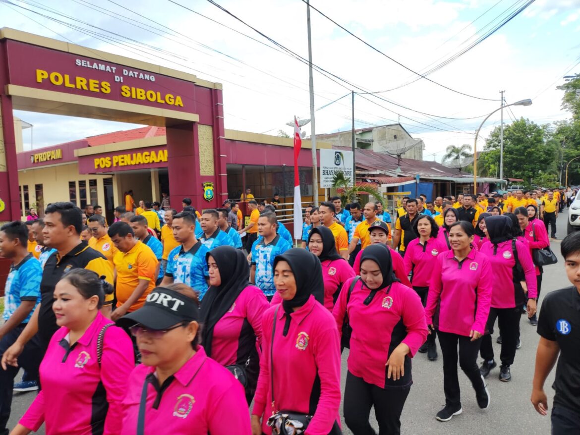 Pererat Silaturahmi dengan Masyarakat, Polres Sibolga Olahraga Bersama