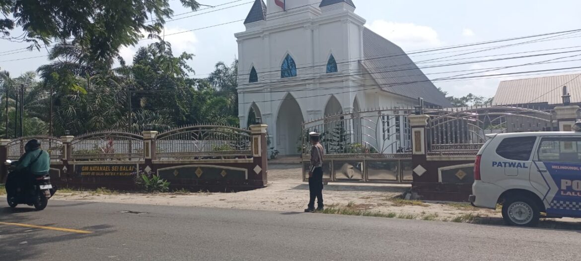 Sat Lantas Polres Batu Bara Patroli dan Pengamanan di Gereja