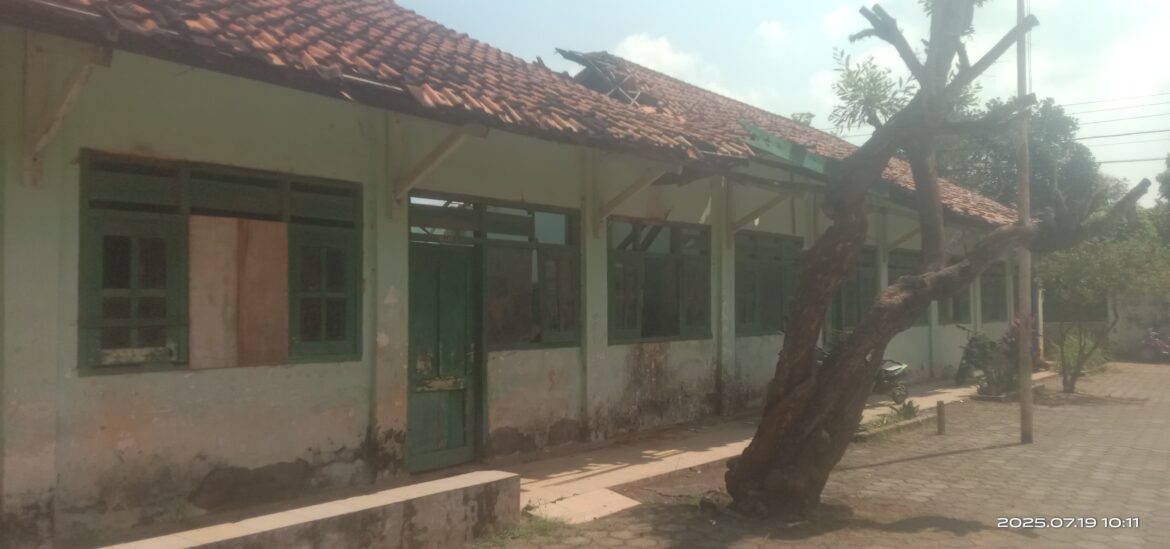 Miris Gedung Bangunan SDN Paopale Daya 01 Hampir Roboh Dan Sekaligus Masih Kekurangan Guru Pengajar