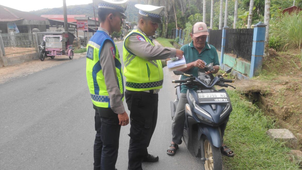 Hari Kedelapan Operasi Patuh Toba 2025, Polres Sibolga Tilang di Tempat Pelanggaran Kasat Mata