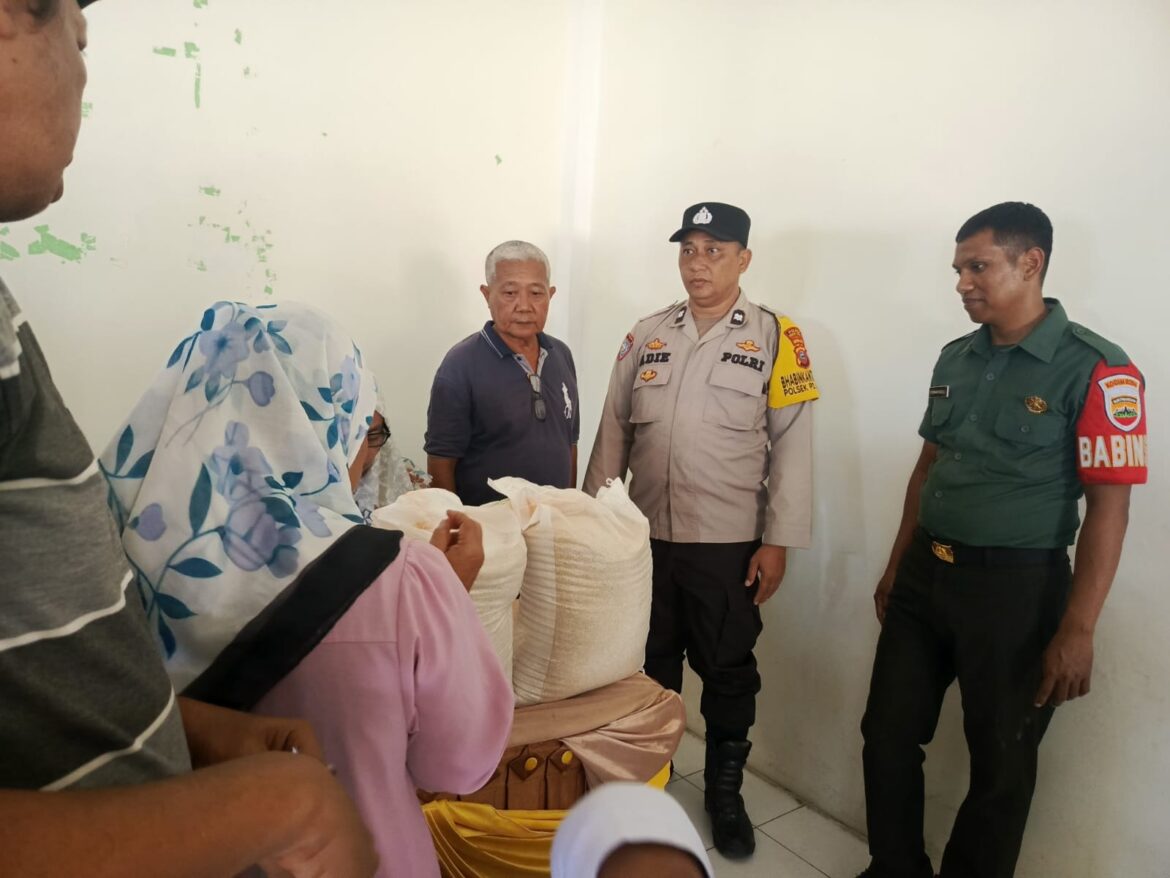 Bhabinkamtibmas Polsek Padang Hulu Monitoring dan Amankan Penyaluran BP-CPP